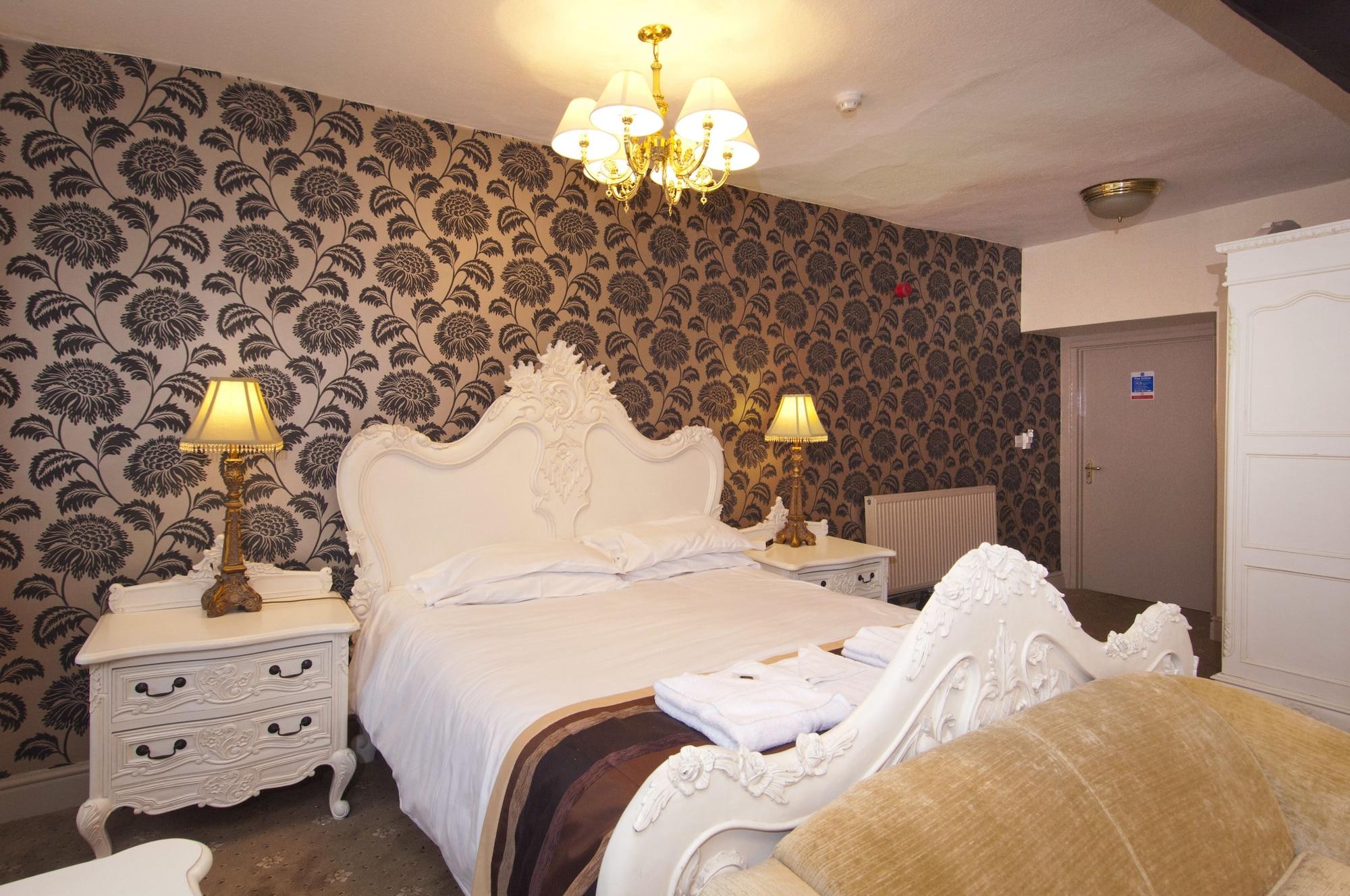 The Old Crown Coaching Inn 스윈던 외부 사진