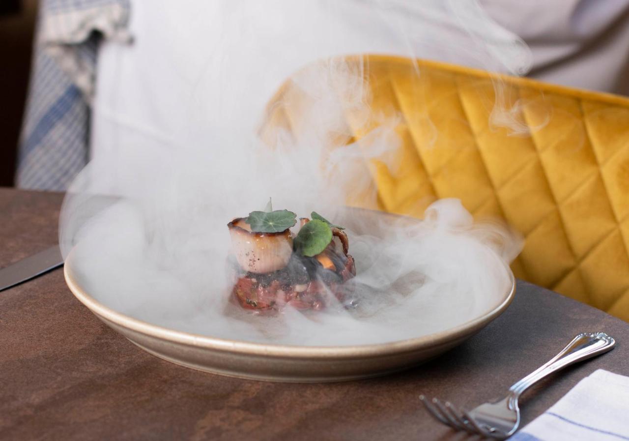 The Old Crown Coaching Inn 스윈던 외부 사진