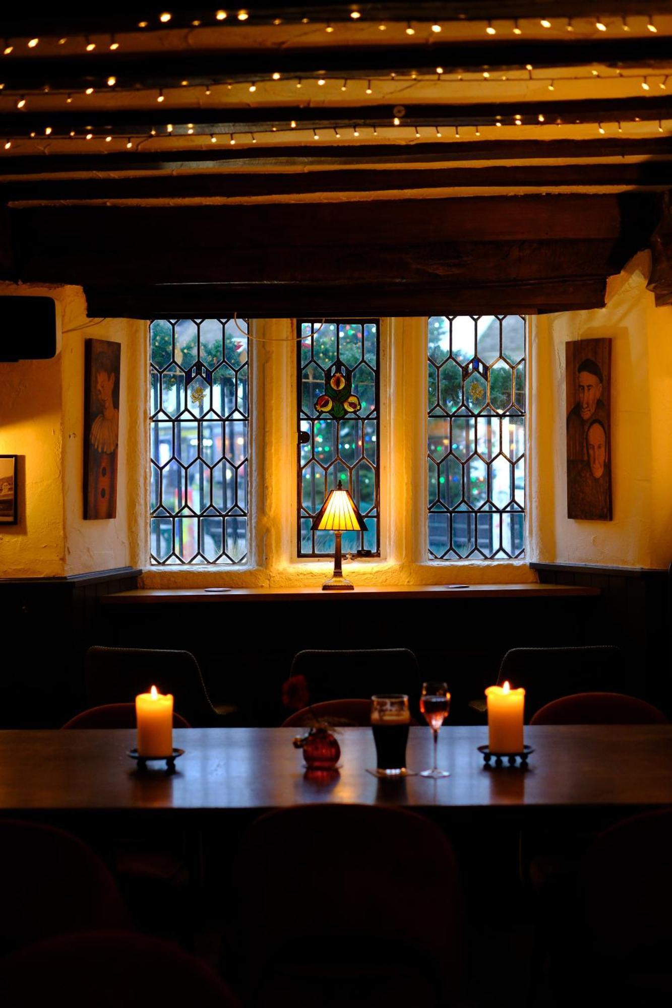 The Old Crown Coaching Inn 스윈던 외부 사진